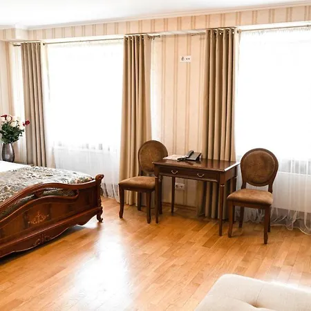 Hotel Lviv 3* Lemberg