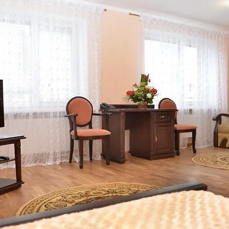 Hotel Lviv Hotel Lwów
