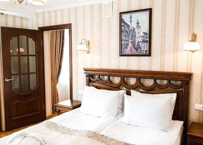 Hotel Lviv Hotell