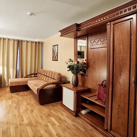 Hotel Lviv 3*
