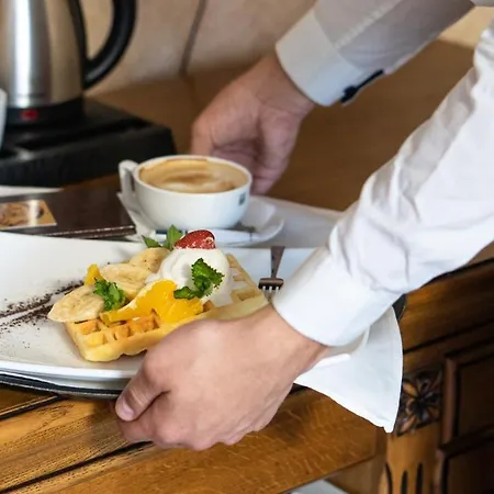 Hotel Lviv Szálloda