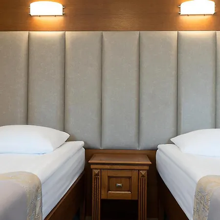 Hotel Lviv 3*