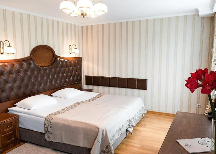 Hotel Lviv Ξενοδοχείο Λβιβ