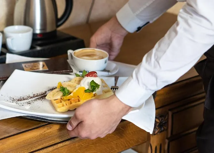 Hotel Lviv Ξενοδοχείο