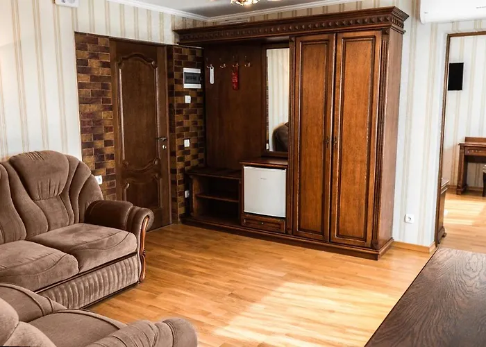 Hotel Lviv Ξενοδοχείο Λβιβ